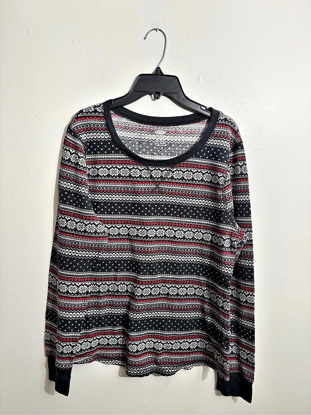 Old Navy Fair Isle Thermal Waffle Knit Long-Sleeve Top in Black & Red Size
